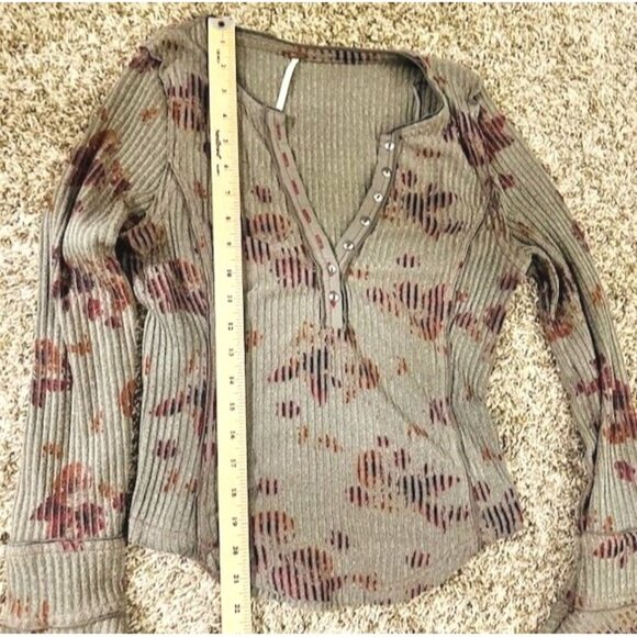 Free People Ribbed Floral Henley Bohemian, Cottage Bell Long Sleeves Sweater Sm - Picture 9 of 9